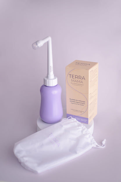 TerraMama perineal hot and cold compress for postpartum relief.
Compresse périnéale chaude et froide TerraMama pour soulager après l’accouchement